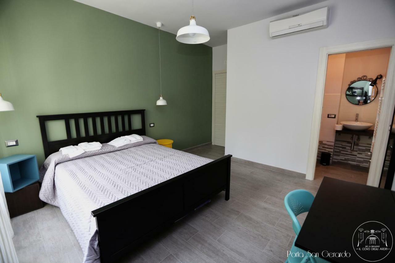 Il Covo Degli Arditi B&B Potenza Bagian luar foto